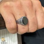 انگشتر نقره مردانه با نگین مشکی مدل RSM K101