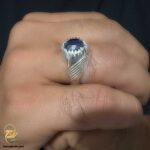 انگشتر نقره مردانه با نگین یاقوت کبود مدل RSM K129