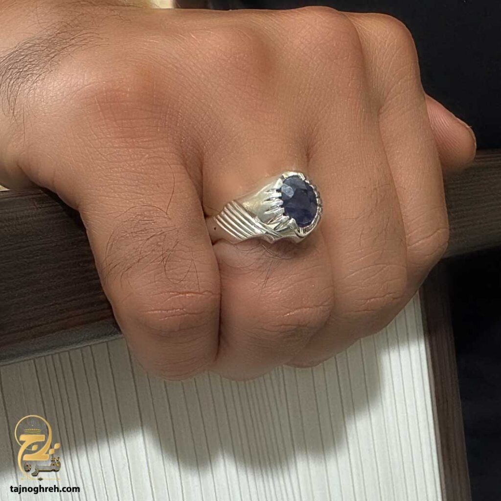 انگشتر نقره مردانه یاقوت کبود مدل RSM K129