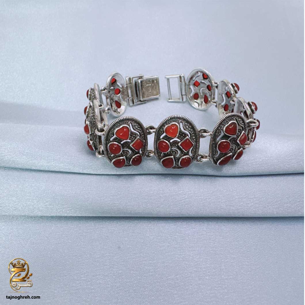 دستبند نقره مردانه نگین دار مدل BSM B98