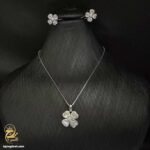 نیم ست نقره زنانه طرح گل نگین دار قلب مدل NSW N25 نمای کامل