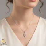 گردنبند نقره زنانه طرح برگ مدل ZSW Z83 روی گردن