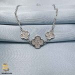 دستبند نقره زنانه ونکلیف 3 گل پرنگین مدل DSW D77