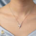 گردنبند نقره زنانه طرح فرشته مدل ZSW Z97 روی گردن