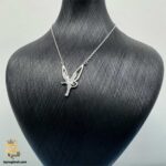 گردنبند نقره زنانه طرح فرشته مدل ZSW Z97 روی مانکن