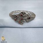 دستبند نقره نگین دار مردانه مدل BSM B117