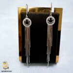 گوشواره نقره عروس طرح لبخند ریشی مدل ESW E119 روی ماکت