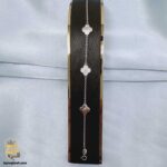 دستبند نقره زنانه طرح ونکلیف 3 گل مدل DSW D91 نمای مستقیم