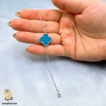 دستبند نقره زنانه ونکلیف تک گل آبی مدل DSW D94 داخل دست