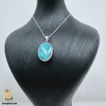 گردنبند نقره زنانه با سنگ فیروزه مدل ZSW Z108 روی مانکن