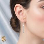 گوشواره نقره آویز طنابی مدل ESW E127 روی گوش