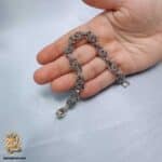 دستبند نقره زنانه سیاه قلم پهن مدل DSW D101 داخل دست