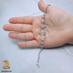 دستبند نقره زنانه طرح خورشید مدل DSW D106 روی دست