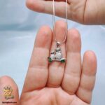 مدال نقره زنانه طرح جغد مدل ZSW Z130 نمای نزدیک