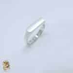 انگشتر نقره زنانه ساده طرح پلاک مدل RSW F71